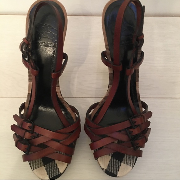 Burberry Heels - Picture 9 of 14